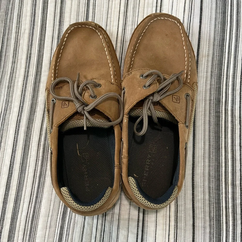Sperry Boat Shoes - Picture 2 of 5
